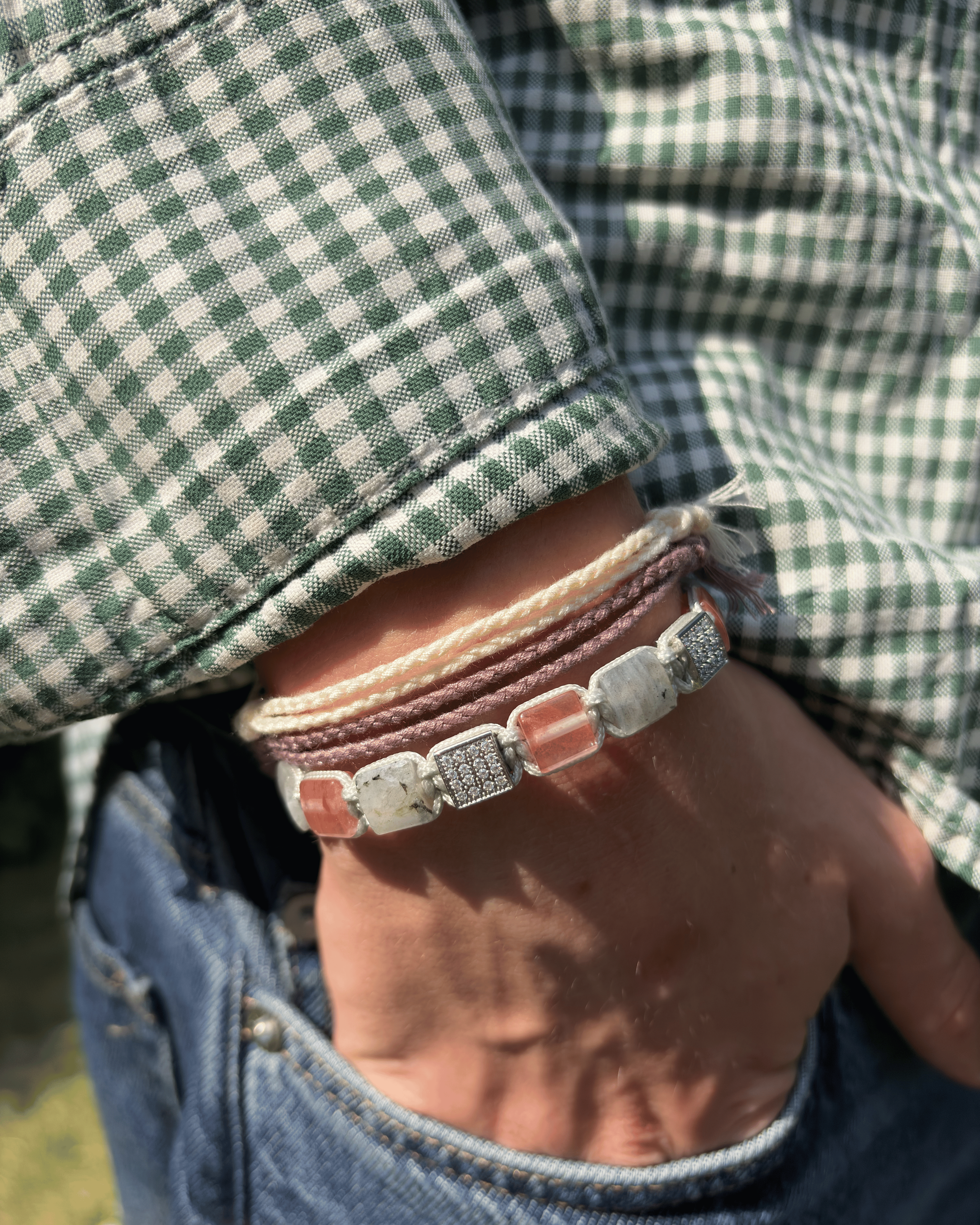 Justerbart Magenta Armbånd