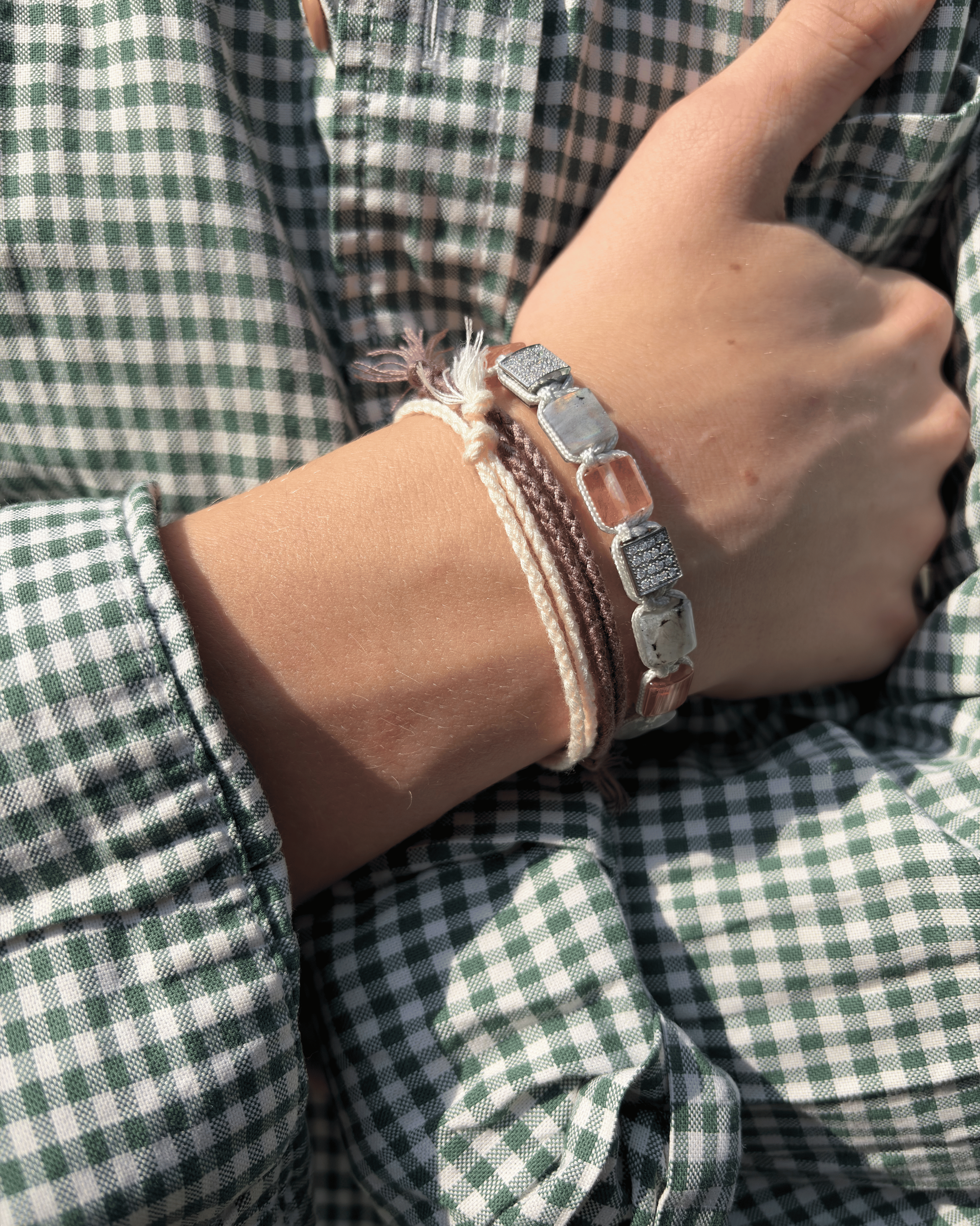 Justerbart Magenta Armbånd